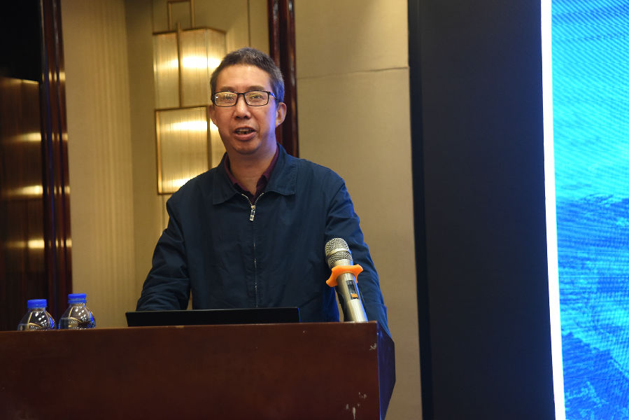 8中南林業(yè)科技大學(xué)羅明春教授作主旨報(bào)告.jpg