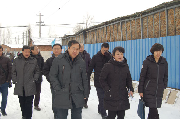 20180203:到和龍市龍城鎮(zhèn)泉水村走訪慰問貧困村民 (17)a.jpg